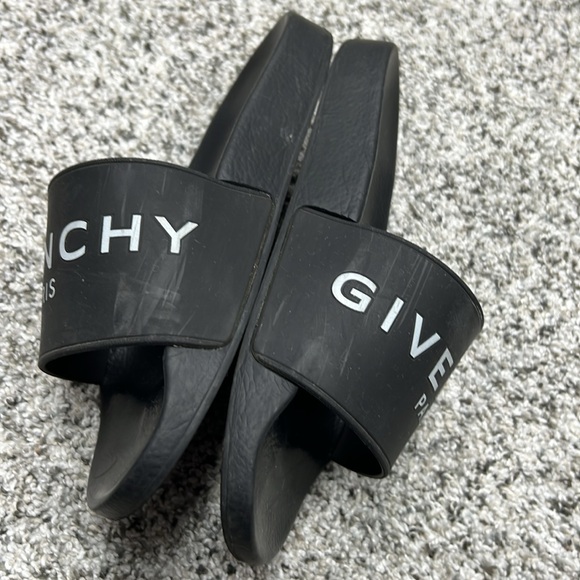 Givenchy Logo Slide 'Black' - Picture 3 of 6